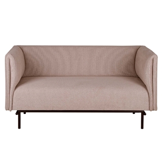 Akustiksofa i beige set forfra.