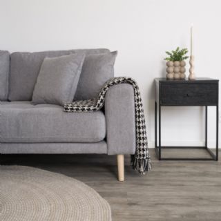 Lounge Sofa, venstrevendt i lysegrå med fire puder og natur træben, HN1040 fra House Nordic